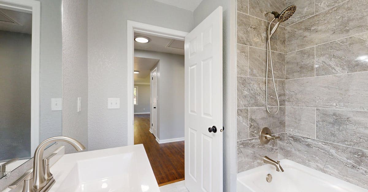 Cover Image for Revamp Your Retreat: Essential Tips for a Successful Bathroom Makeover