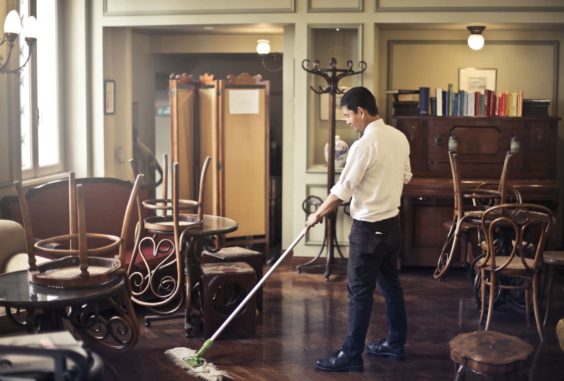 Cover image for Comparing Popular Floor Mopping Systems: Which One is Best?