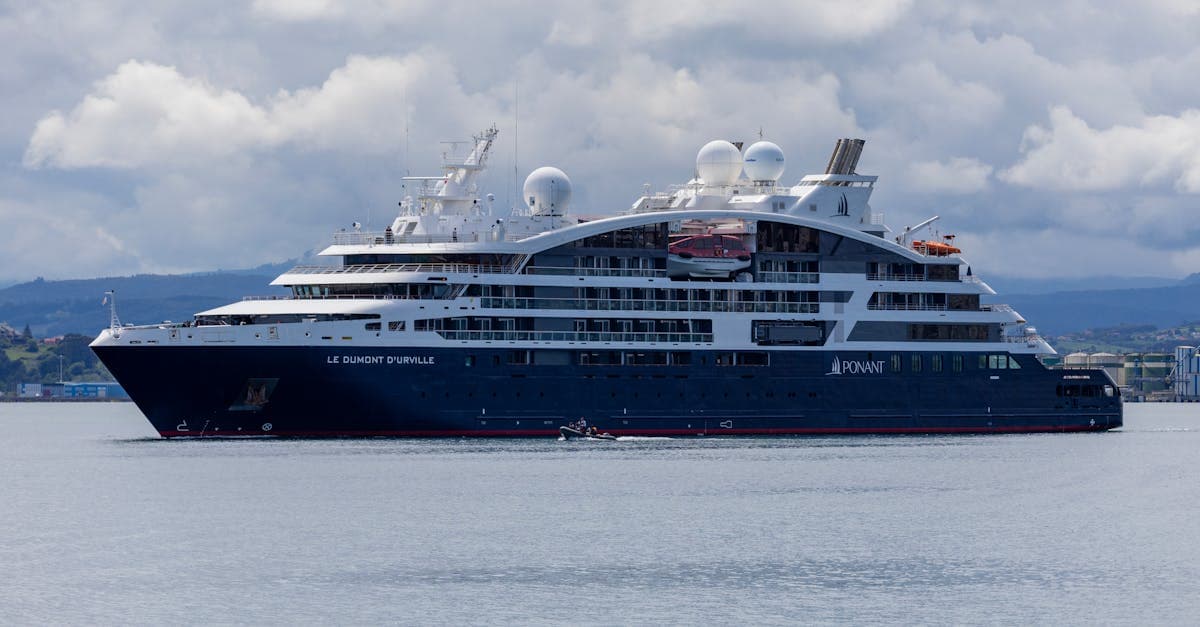 Cover Image for Anchors Aweigh: Dive into the World of Cruise Ship Employment