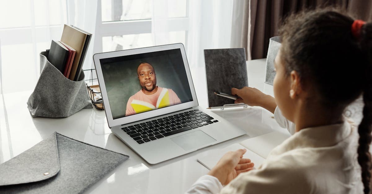 Cover Image for Learn English Anytime, Anywhere: Experience the Future of Online Education!